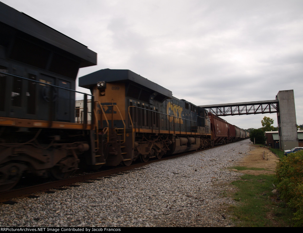 CSX 899